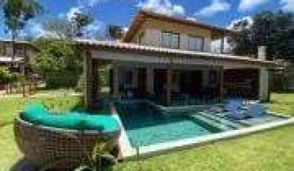 Casa em Condomínio de Luxo na Praia do Forte: 4 Quartos, 4 Suítes, 6 Banheiros - Mata de São João-BA