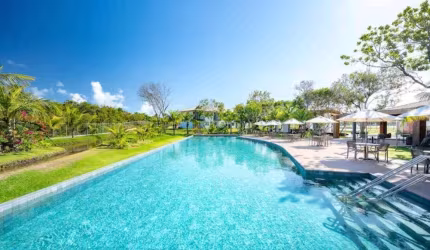 Studio a Venda em Condomínio Exclusivo na Praia do Forte, Mata de São João-BA: 1 quarto, 1 banheiro, 1 vaga, 32m²!