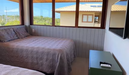 Casa de luxo em condomínio na Praia do Forte: 4 quartos, 4 suítes, 7 banheiros, 380m² - Locação em Mata de São João-BA.