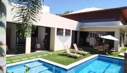 Casa de luxo em condomínio à venda em Guarajuba, Camaçari-BA: 4 quartos, 4 suítes, 5 banheiros, 6 vagas, 200m². Venha conferir!