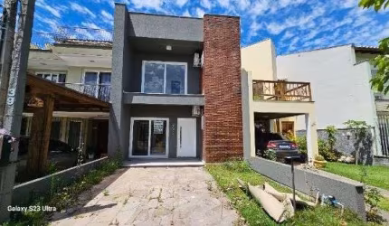 Casa em Porto Alegre, no bairro Hipica, com 3 dormitório(s), e 3 banheiros, à venda.