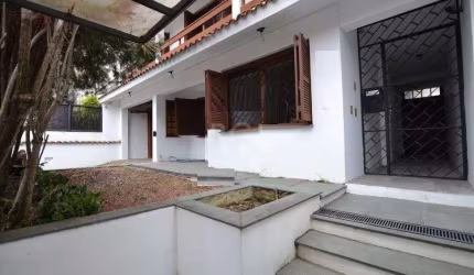 Casa para Venda - 267m², 4 dormitórios, sendo 1 suites, 2 vagas - Tristeza