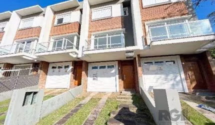 Sobrado para Venda - 100m², 3 dormitórios, sendo 3 suites, 2 vagas - Portal Do Guarujá