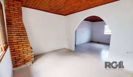 Casa de 3 dormitórios no bairro Cristal