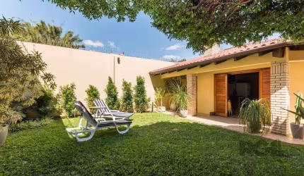 Casa de 3 dormitórios no bairro Chácara das Pedras