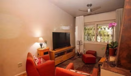 Casa com 3 dormitórios no bairro Medianeira