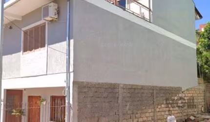 Casa com 4 dormitórios no bairro Vila Nova