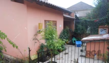 Casa 2 dormitórios no bairro Teresópolis