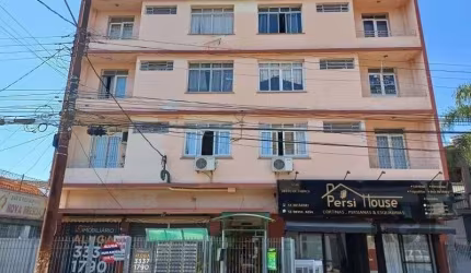 Apartamento à venda - 2 quartos -na benjamin constant, São João - Porto Alegre