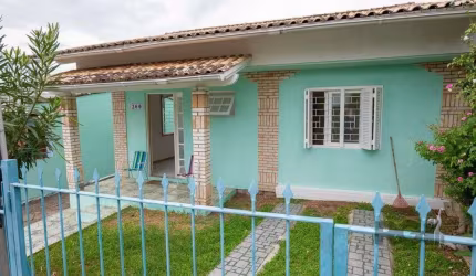 Casa para Venda com 6 dormitórios e 4 vagas no bairro Espirito Santo