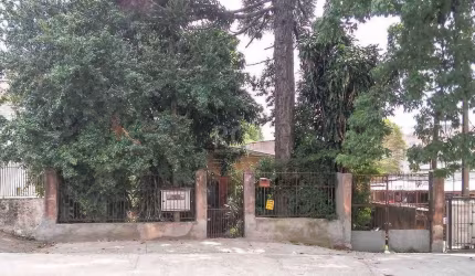 terreno com 605m², 11m de frente e 55m de frente a fundos.