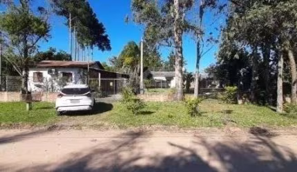 Sítio em Porto Alegre, no bairro São Caetano, com 5 dormitório(s), e 5 banheiros, à venda.