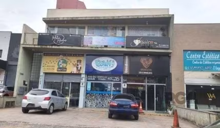 Loja em Porto Alegre, no bairro Hípica, à venda.