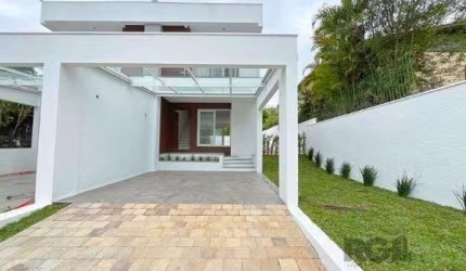 Casa em Porto Alegre, no bairro Vila Conceição, com 3 dormitório(s), à venda.