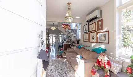 Casa para Venda com 4 dormitórios no bairro Hípica