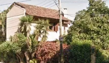 Casa para Venda - 350m², 3 dormitórios, sendo 1 suites, 6 vagas - Tristeza