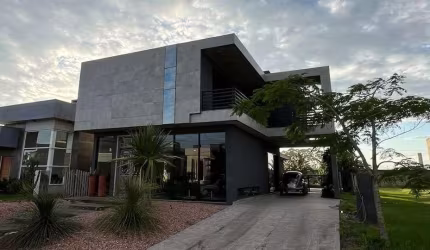 Sobrado No Condomínio Dubai Resort / Quadra 12 - Lote 08 Casa