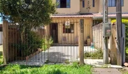 Casa em Porto Alegre, no bairro Belém Novo, com 2 dormitório(s), e 2 banheiros, à venda.