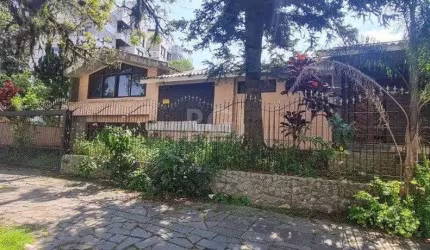 Casa para Venda - 400m², 4 dormitórios, sendo 1 suites, 4 vagas - Jardim Lindóia