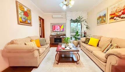 Impecável apartamento com 3 dormitórios , 3 banheiros , 2 vagas cobertas , com 120 m² privativos.