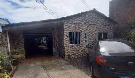 Casa à venda no bairro Lami