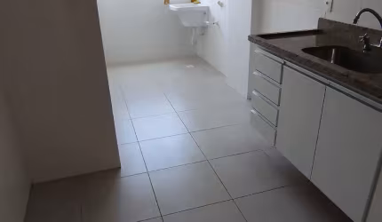 Excelente, novo dois quartos com suite.