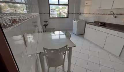 Dois quartos no Alto para alugar.