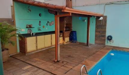 Casa com 4 quartos sendo 1 suíte à venda, 293 m² por R$ 720.000 - Jardim Macedo - Ribeirão Preto/SP
