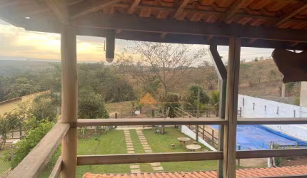Rancho com 3 dormitórios à venda, 272 m² por R$ 500.000,00 - Pontal do Lago - Delfinópolis/MG