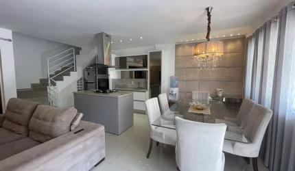 Casa para Venda em Balneário Camboriú, Praia dos Amores, 3 dormitórios, 3 suítes, 4 banheiros, 3 vagas