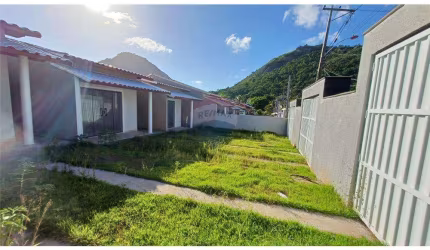 Casa de dois dormitórios em Sã José do Imbassaí.