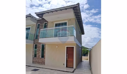 Casa com dois dormitórios e banheiro no centro do barroco.
