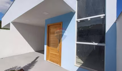 Casa de dois dormitórios com suíte no Parque Nanci.