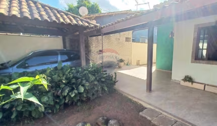 Casa com três dormitórios em itaipuaçu.