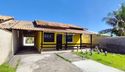 Casa no Jardim Atlântico Central, perto do CEPT, 02 quartos, sendo uma suíte, terreno completo, Itaipuaçu em rua asfaltada