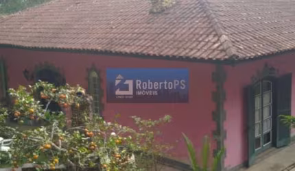 Linda casa com 4 dormitórios em condomínio em Santo Antônio do Pinhal.