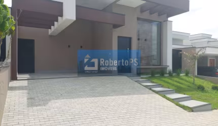 Casa em condomínio recém construída com 3 quartos e piscina e 300m2