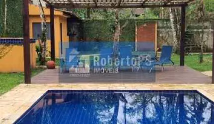 Espetacular Casa à Venda em Camburi, São Sebastião-SP: 4 quartos, 4 suítes, sauna, piscina e mais! Venha conhecer!