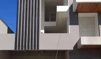 Excelente sobrado em condomínio fechado no Urbanova, estuda permuta