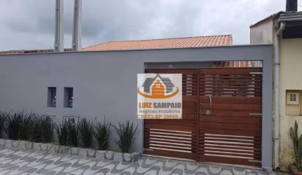 Casa Nova com Piscina, 2 dormitórios (1 Suíte),  Jd. Magalhães