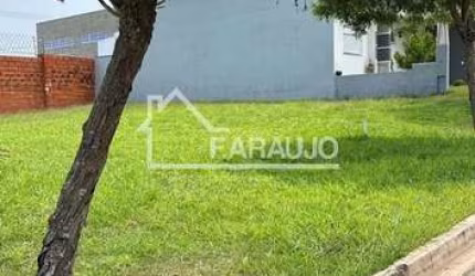 Realize o Seu Sonho da Casa Própria: Terreno em condomínio com conforto e segurança