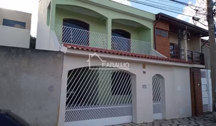 Apresentamos uma excelente casa de 200m² de Área construída, estrategicamente localizada na Vila Carvalho proximo região central de Sorocaba.