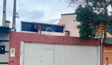 Casa moderna e aconchegante com 2 quartos, 1 suíte e 4 vagas de garagem no bairro Jardim Paulista.