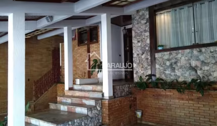 Imperdível: Casa de Luxo à Venda em Sorocaba-SP, Jardim Leocádia - 6 Quartos, 2 Suítes, 3 Salas, 5 Banheiros, 7 Vagas de Garagem, 565m²! Corra!