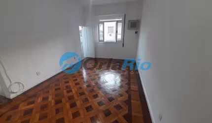 Apartamento com 3 quartos à venda na Rua Marquês de Olinda, Botafogo, Rio de Janeiro, 75 m2 por R$ 685.000