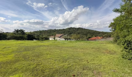 Estância Zaúna - Condomínio Estância Zaúna, 4000 m², Topografia plana.