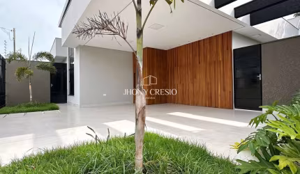 Casa à venda, Ampla e Próximo ao centro.