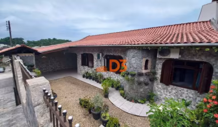 Casa com 2 quartos à venda no Fortaleza, Blumenau , 176 m2 por R$ 979.990