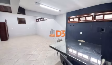 Ponto comercial para alugar no Itoupava Norte, Blumenau  por R$ 2.000