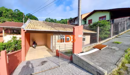 Casa comercial com 1 sala para alugar no Itoupava Central, Blumenau  por R$ 2.300